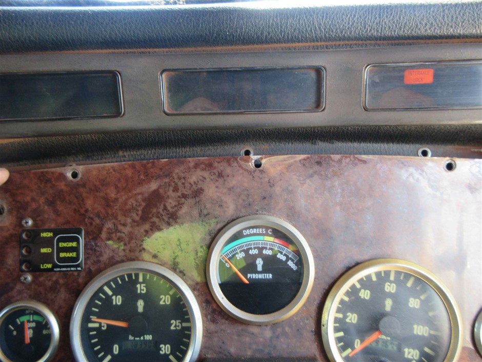 Von Rieben Shiraz 2022 (12x 750mL) South Australia