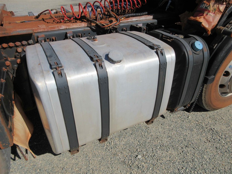 Quantity of 2 23.5-25 Earthmoving Tyres(Unused)