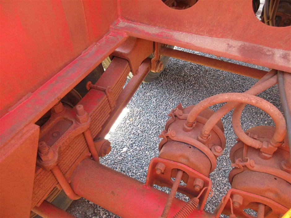 Double Toilet Block (Unused)