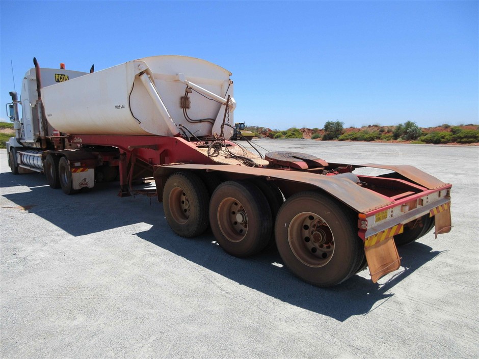 Dual Ram Hydraulic Grapple Attachment (Unused),