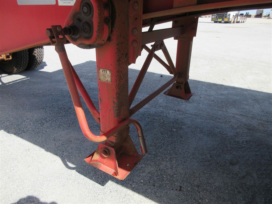 JDPAG LED Buffet Cabinet with Wirelesss Charging Station 40", Modern Sidebo