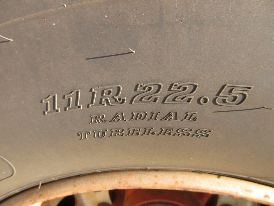 AMAZON BASICS Foldable Metal Pet Dog Exercise Fence Pen, Without Door - 150