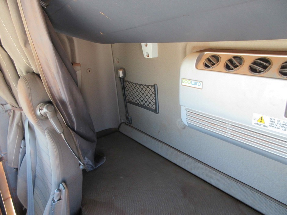 CATPAK Cat Litter Box.