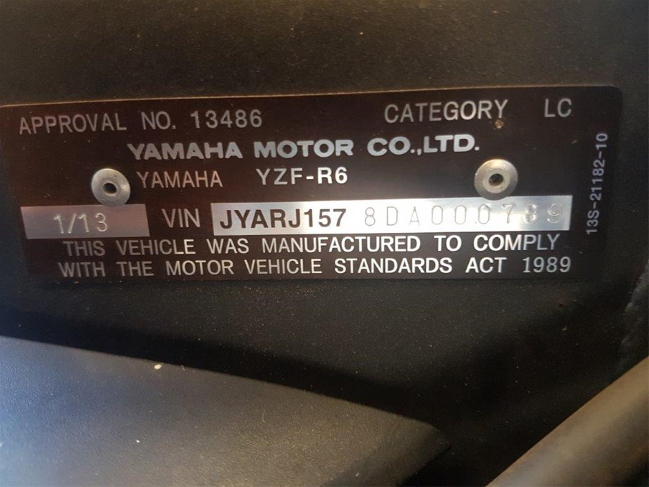 PHILIPS Oscillating Tower Fan 5000 Series, 105 cm, Dark Grey, Model CX5535/