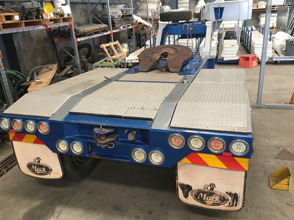 Vintage Enameled Easter Egg Diamante Jewelry Organizer Trinket Box Décor