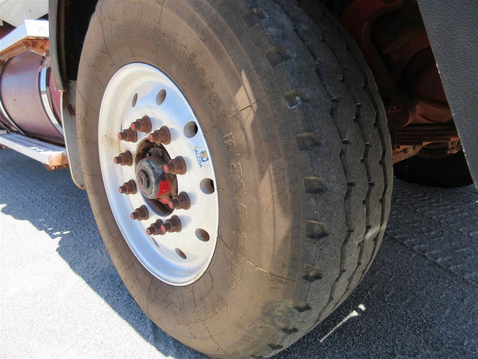 St Huberts The Stag Pinot Grigio (6x 750mL).