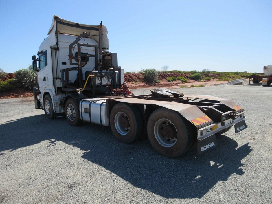2002 Nissan Elgrand IMPORT E51 Automatic 8 Seats Wagon
