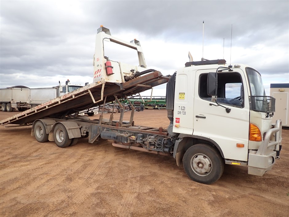 SPEEDO Women's Eco Endurance Medalist Swimsuit, Size: 12 - True Navy.  Buye