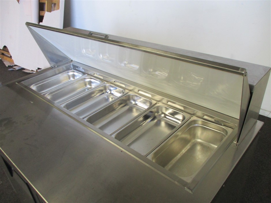 DYSON V10 Vacuum. NB: Used. Not in box.