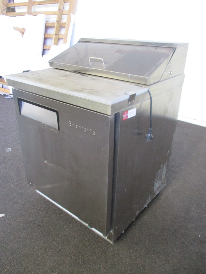 BUNDLE: 2 x ELEMENTAL Multi Purpose Travel Pack AND WHITMOR Flocked Suit Ha