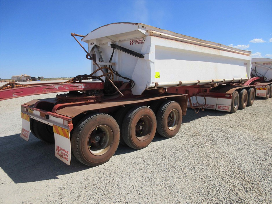 Quantity of 1 29.5-25 Earthmoving Tyre(Unused)