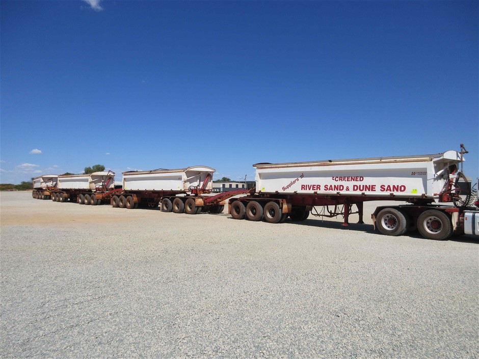 Unused 4M Electric Sliding Gates Horizontal Style (Dalby QLD)