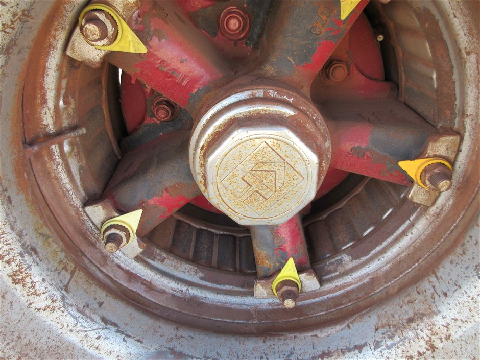 2013 TOYOTA 32-8FG18 4-Wheel Counter Balance Forklift