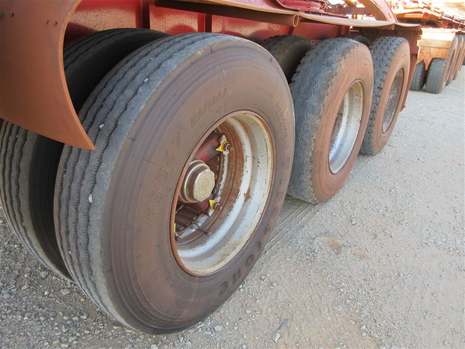 Husky 2 Door Display Fridge