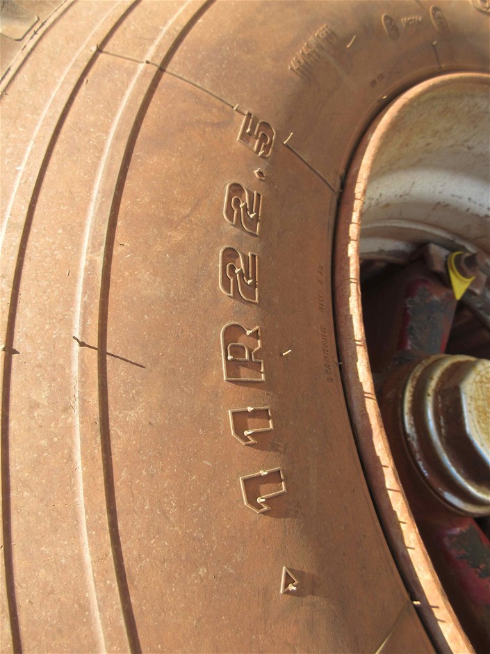 Rhino 3 Door Display Fridge