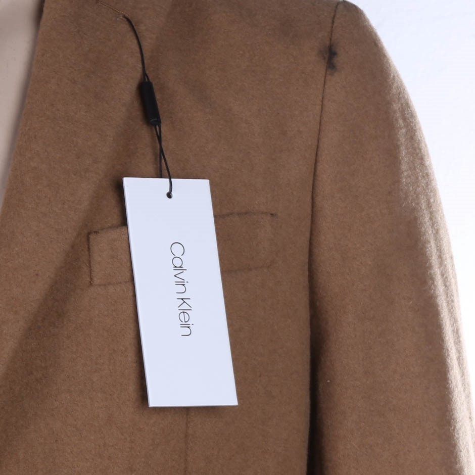 1.46 carats natural yellow sapphire certified from Madagascar