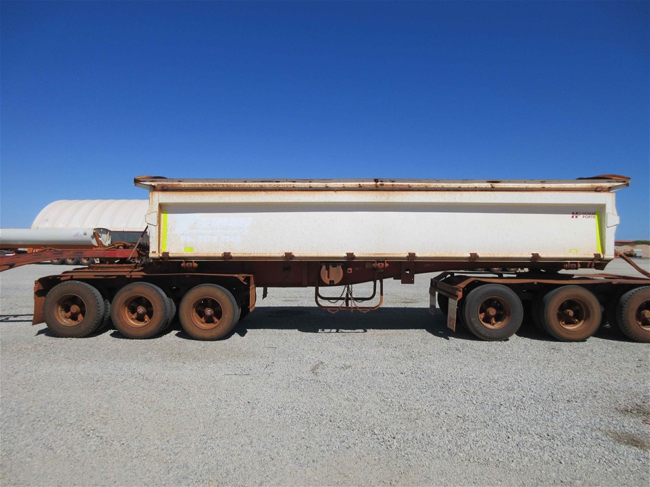 Certified Set of 5 x 5 gram "Polymer Note Series" Finished in 999 24 k Gold