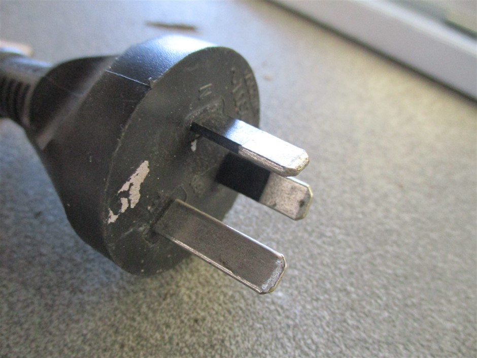 Bradman 5 Dollar Bi Metal Coin on Card of Issue 1996 Issued by RAM