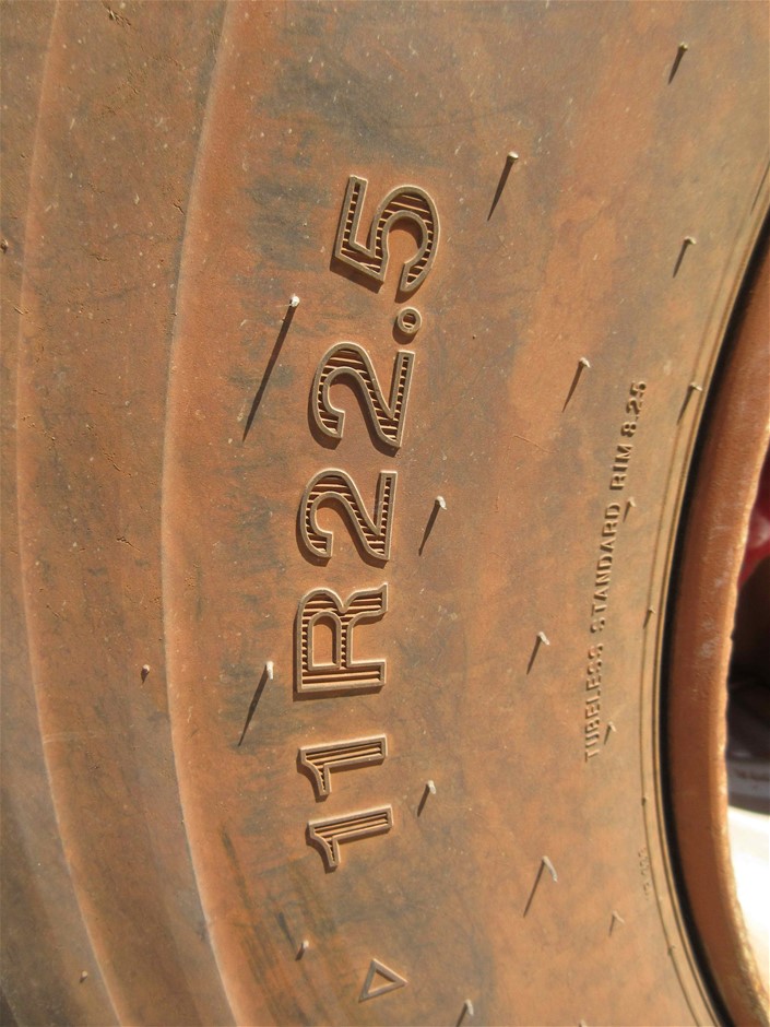 SOUTH POINT 4pc Sheet Set, King Single, Tweeded Texture. NB: Not in origina