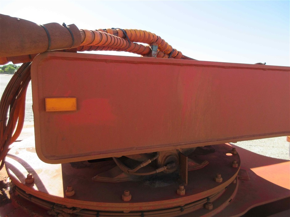 18carat white gold ladies diamond ring cushion cut