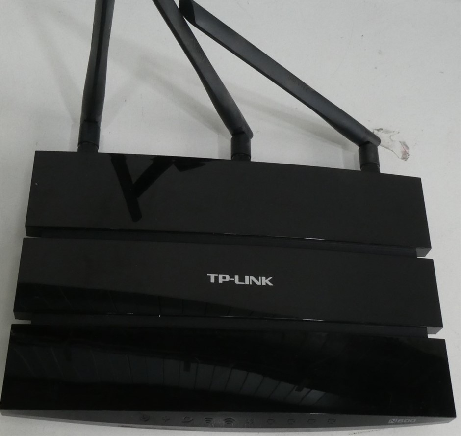 2022 Queen Elizabeth Platinum Jubilee Gold plated Medallion