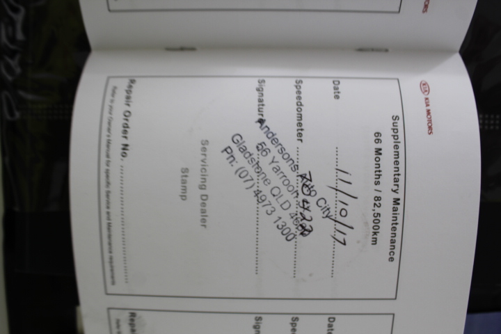 7-8mm White Pearls & Gold Plated Rhinestone Necklace.