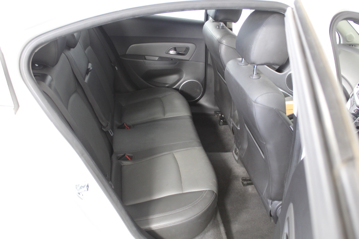 Jules Roy Pinot Noir 2024 (6x 750mL), France.