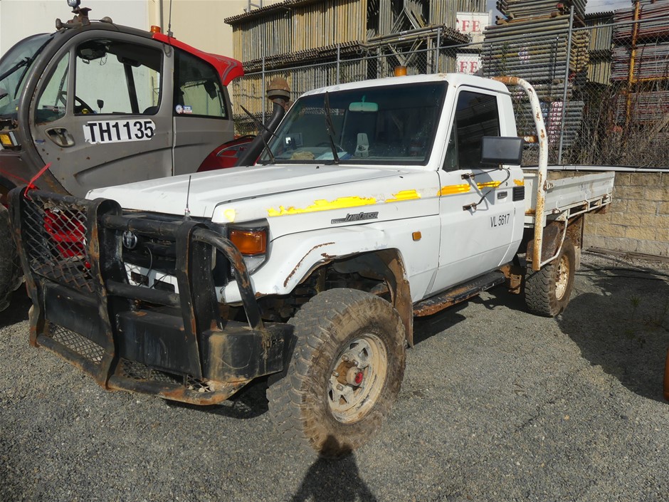 14K/Italy 2.0ct Emerald Cut Yellow Gold Filled Ring(stamped) 8US