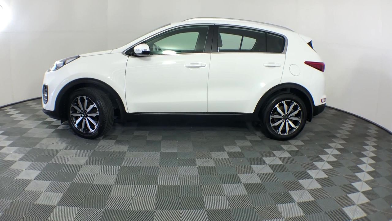 PETSAFE Interior and Exterior Cat Door, Colour: White.