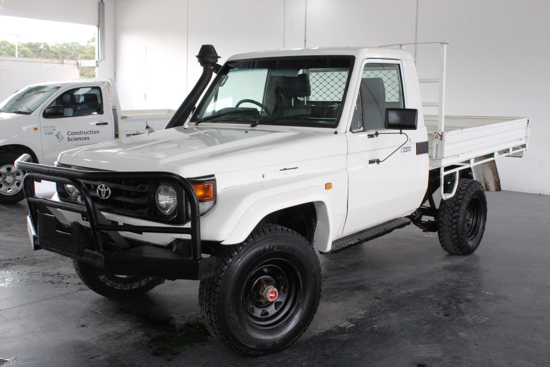 Quantity of 50 1800mm Star Pickets(Unused),