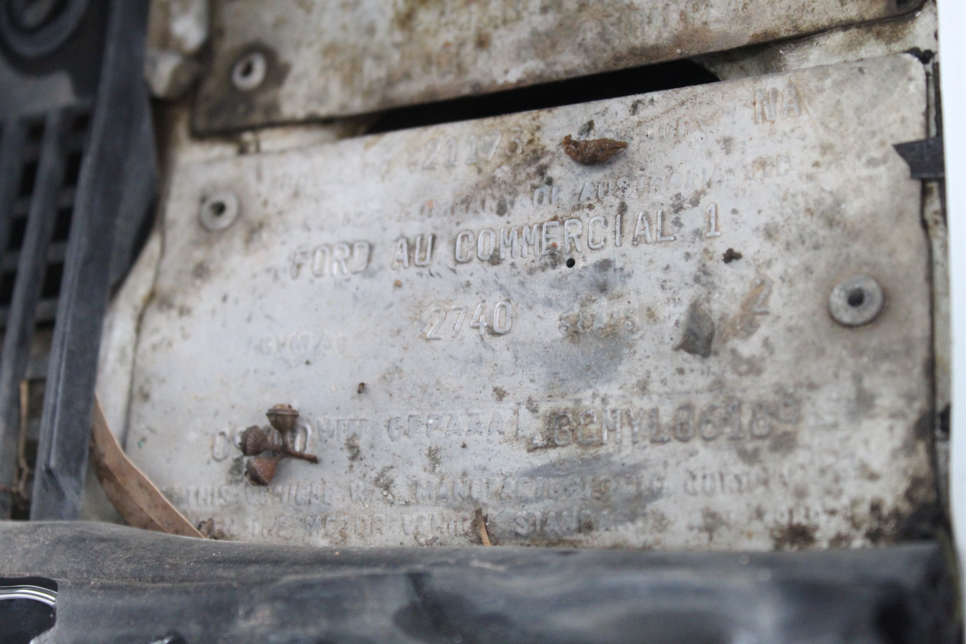 TOMMY HILFIGER Women's Fleece Collar Quilted Vest, Size M, White (100).