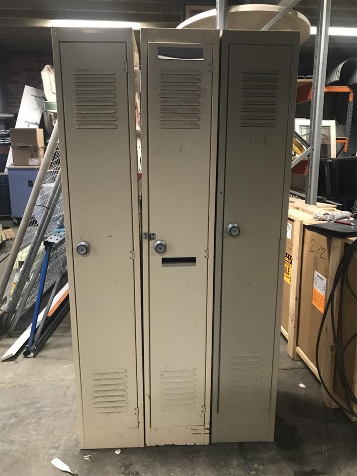 LEVI'S Men's XX Chino Shorts, Size 36, 98% Cotton, True Chino (0060), 85229