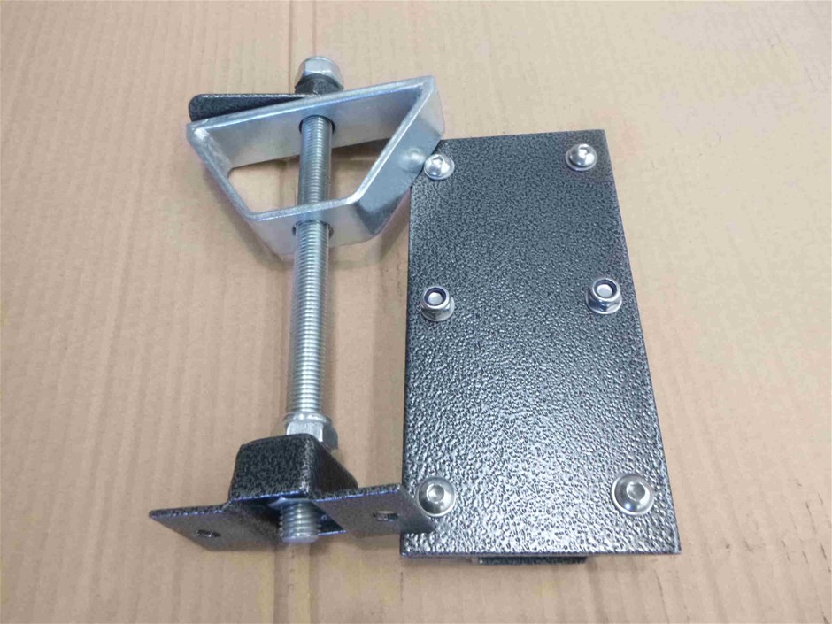 Casella Limited Release Cleanskin Shiraz 2013 (12x 750mL) Limstone Coast