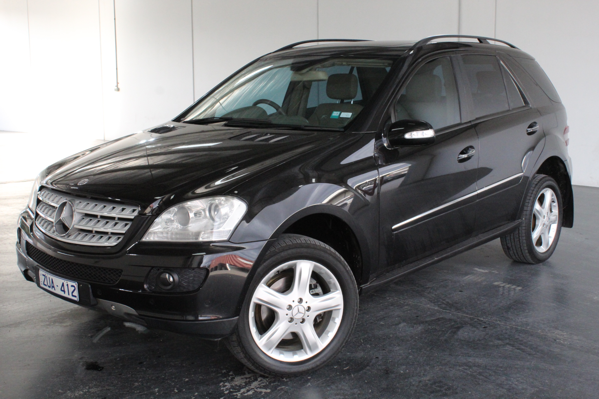 By The Vineyard Mixed Pack Pinot Grigio & Chardonnay (12x 750mL). SEA.