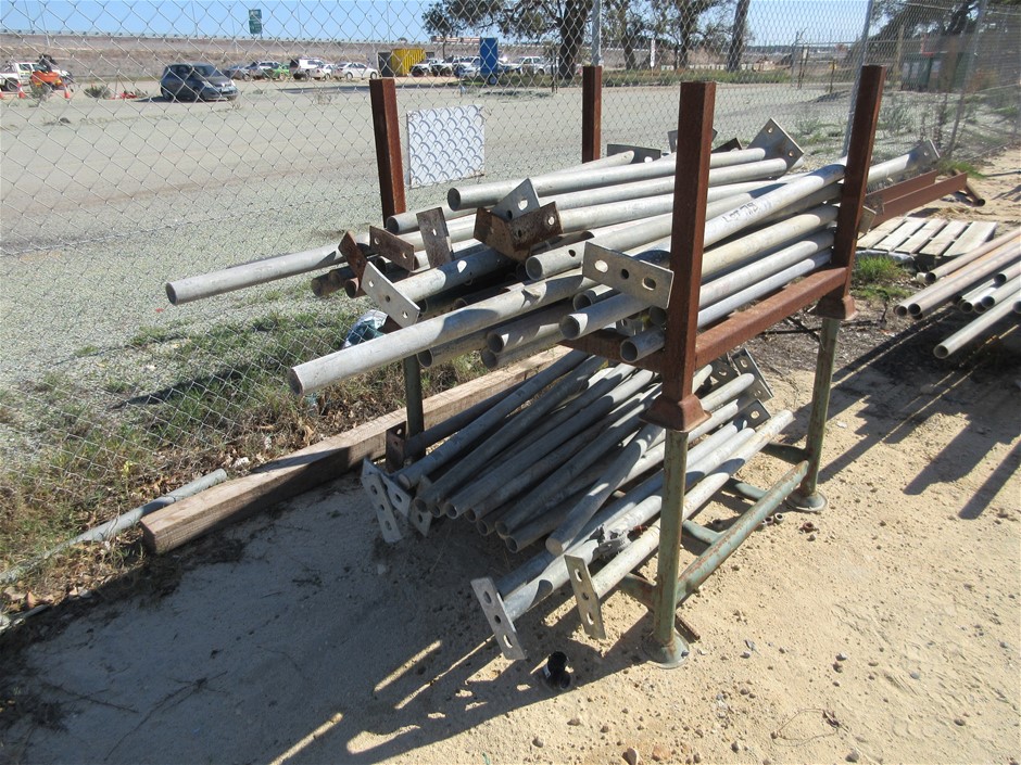 2010 BATHURST WINNER GOLD MEDALLION IN BOX LOWNDES HOLDEN VE COMMODORE