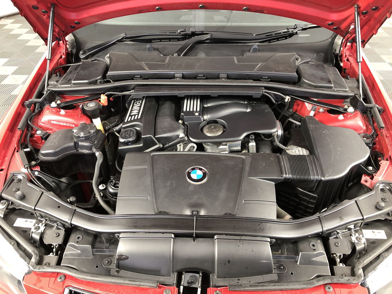 18k Gold Filled, White Face Iced Out Diamond Quartz Wrist Watch