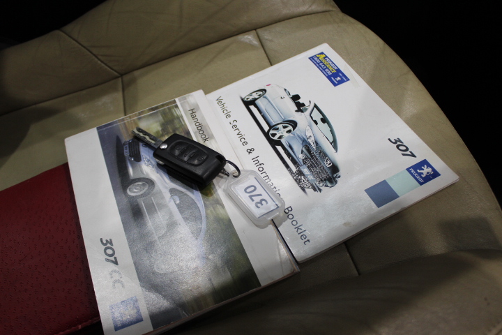 DeWALT 18V 5.0Ah XR Li-Ion Cordless Slide Battery.