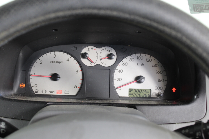 20 Packs of 1000 x VOREL Staples 4mm.