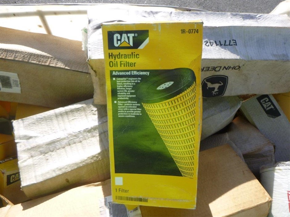 Yellow Gold Natural Ruby / Natural White Topaz Ring Valuation