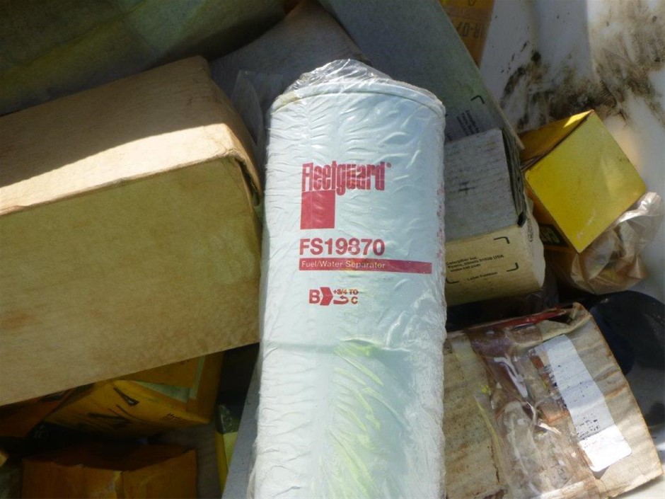 Yellow Gold Natural Tourmaline & Diamond Ring with Valuation