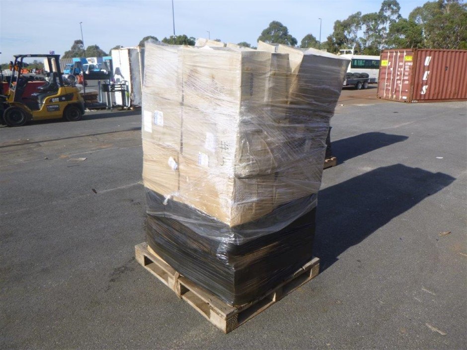 EVERLAST PRO Style2 Boxing Glove. NB: right glove has tear