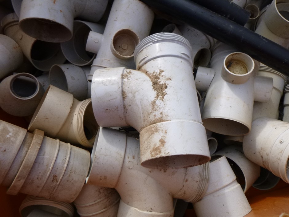 LUSH DECOR 1 x Leah Shower Curtain (72" x 72", Coral) & 1 x Shower Curtain