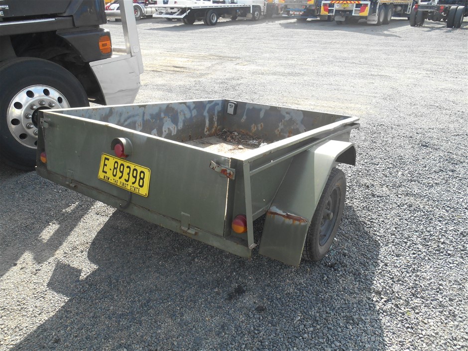 SEALY Fortech Queen Airbed with Inbuilt Pump.