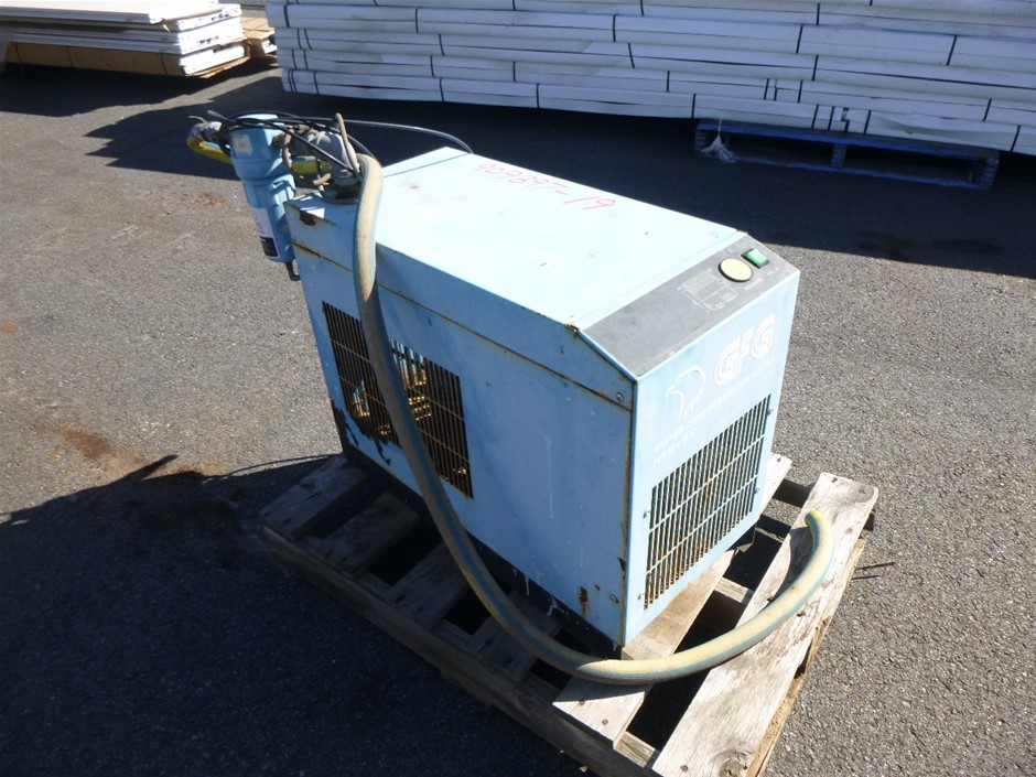 CERTA Steel Frame 3-Step Folding Ladder