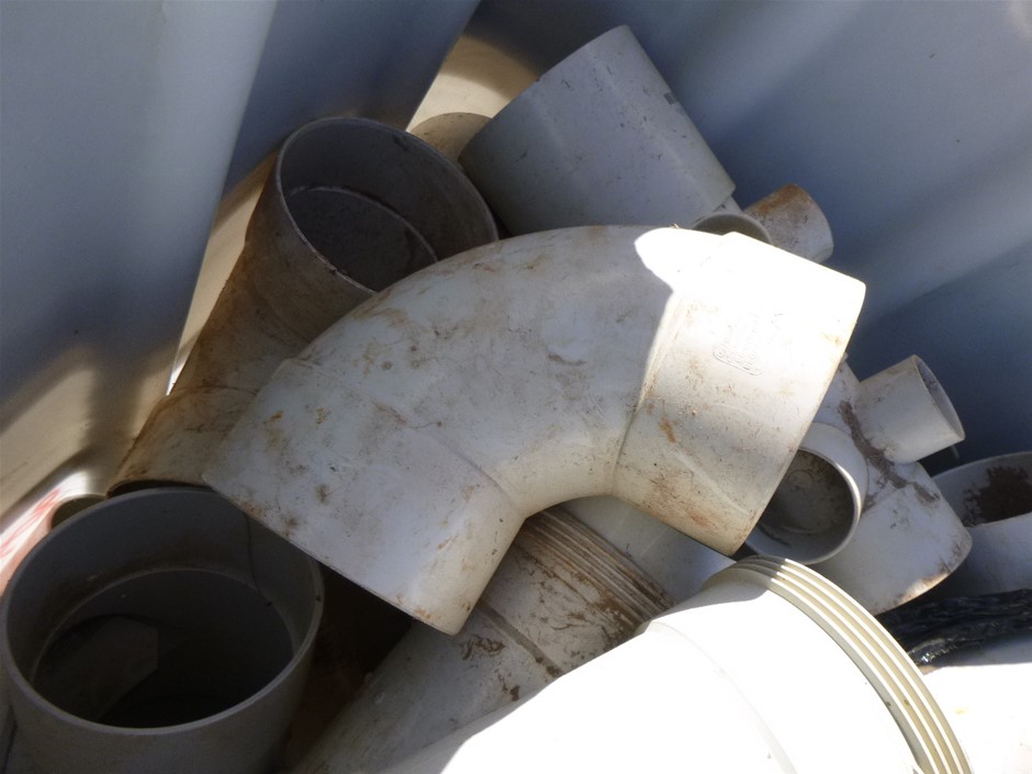 End of Lease Sale: Large quantity of electrical goods including: