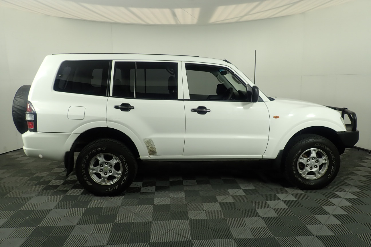 ADIDAS Women's Duramo 10 Shoes, Size US7.5, White, HP2388.  Buyers Note - D