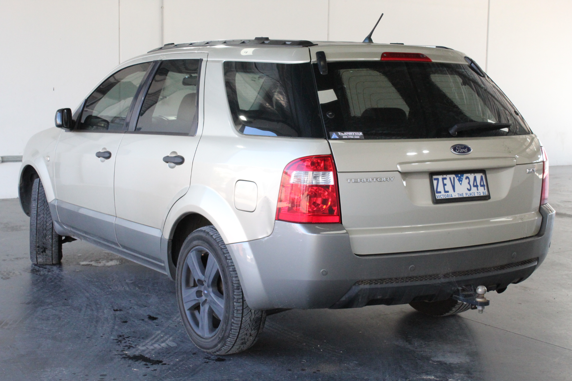 Wolf Blass Yellow Label Merlot (6x 750mL).