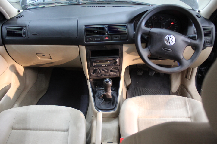 Jacqueline Blanc De Blancs Brut NV (6x 750mL), France.