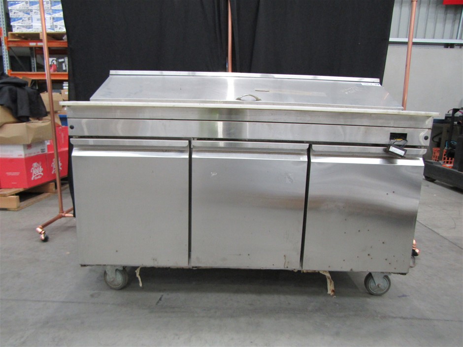 NED KELLY UNIQUE BOXED SET OF 1 GOLD INGOT & PISTOL - FINISHED IN 24K GOLD