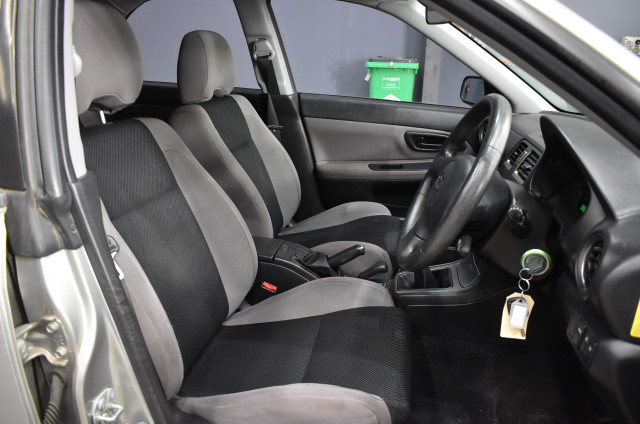 2010 BATHURST WINNER ANTIQUE GOLD MEDALLION BOX LOWNDES HOLDEN VE COMMODORE